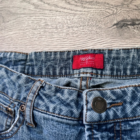 Flared Jeans - Picture 7 of 10